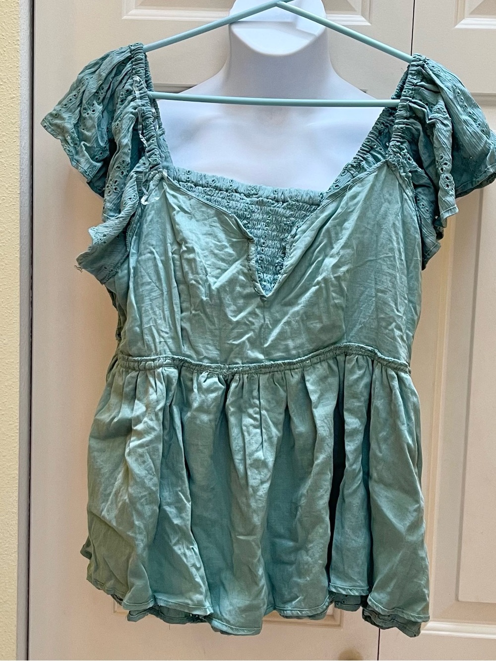 BNWT Angie eyelet top - Picture 6 of 9